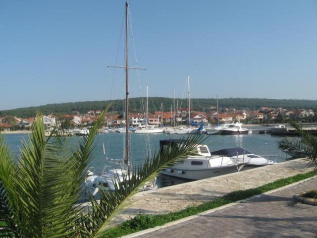 Apartmani Leona Bibinje Exterior foto